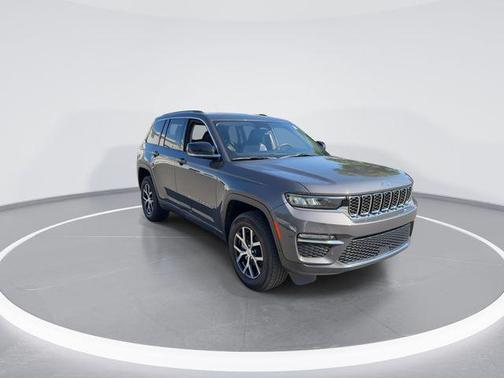 Baltic Gray Metallic Clearcoat 2023 Jeep Grand Cherokee Limited