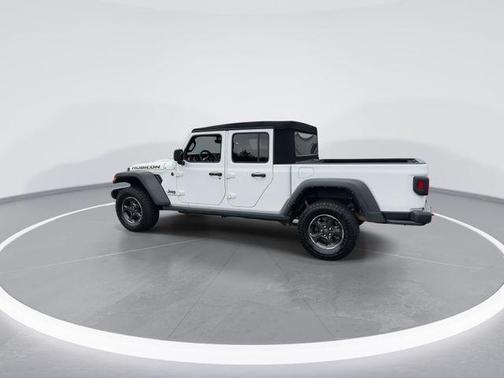 Bright White Clearcoat 2022 Jeep Gladiator Rubicon