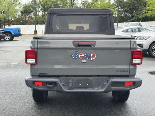 Sting-Gray Clearcoat 2020 Jeep Gladiator Sport