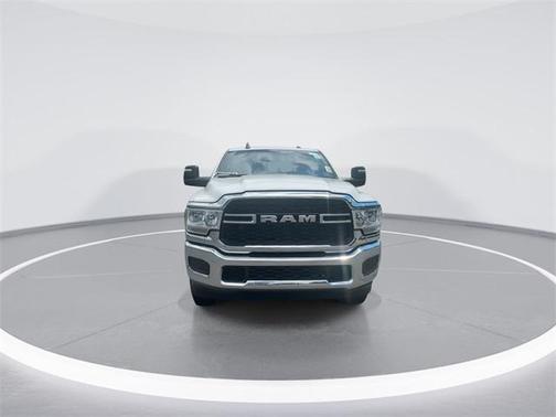 2024 RAM 2500 Tradesman Crew Cab 4x4 6'4' Box