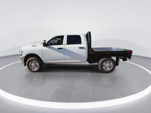 2024 RAM 2500 Tradesman Crew Cab 4x4 6'4' Box