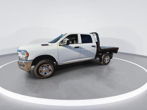 2024 RAM 2500 Tradesman Crew Cab 4x4 6'4' Box