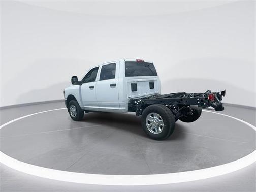 2024 RAM 2500 Tradesman Crew Cab 4x4 6'4' Box