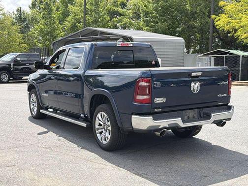Patriot Blue Pearlcoat 2022 RAM 1500 Longhorn