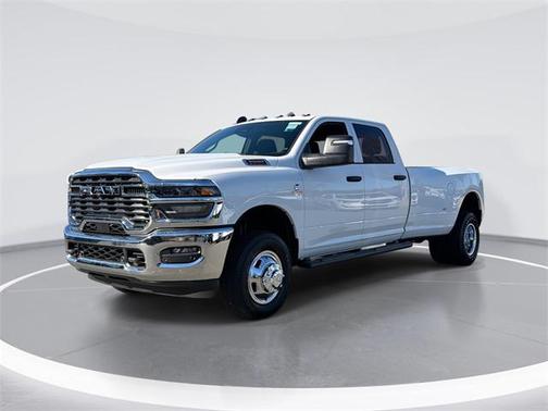 2026 RAM 3500 Tradesman Crew Cab 4x4 8' Box