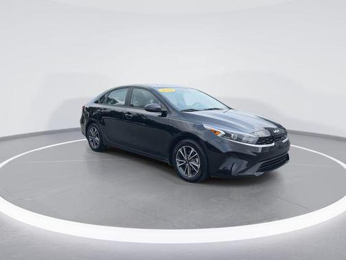 Aurora Black 2023 Kia Forte LXS