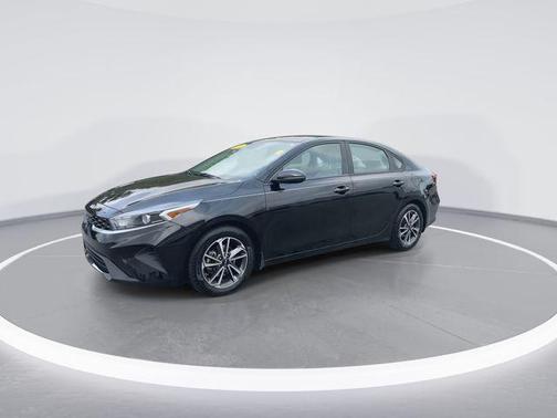 Aurora Black 2023 Kia Forte LXS