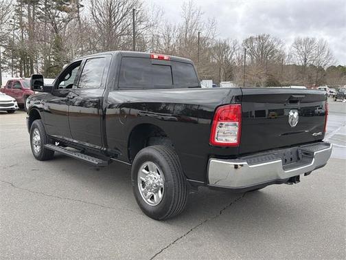 2023 RAM 2500 Tradesman Crew Cab 4x4 6'4' Box