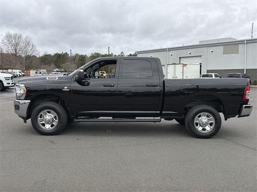 2023 RAM 2500 Tradesman Crew Cab 4x4 6'4' Box