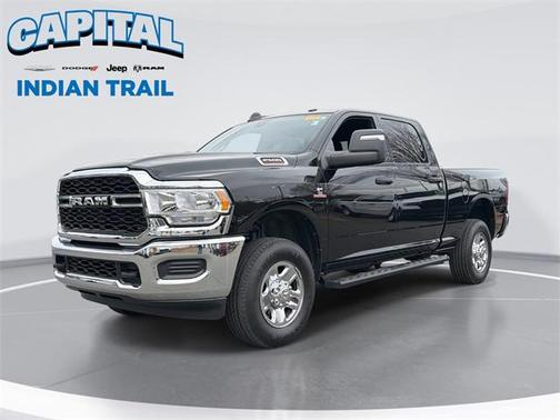 2023 RAM 2500 Tradesman Crew Cab 4x4 6'4' Box
