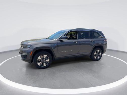 Baltic Gray Metallic Clearcoat 2024 Jeep Grand Cherokee 4xe Base