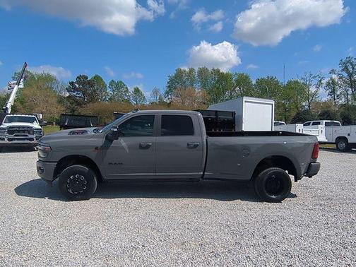 Ceramic Gray Clearcoat 2026 RAM 3500 Laramie Crew Cab 4x4 8' Box
