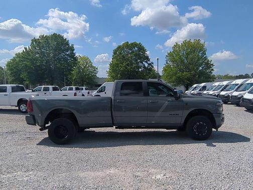 Ceramic Gray Clearcoat 2026 RAM 3500 Laramie Crew Cab 4x4 8' Box