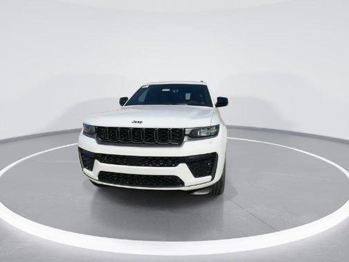 Bright White Clearcoat 2027 Jeep Grand Cherokee L Limited