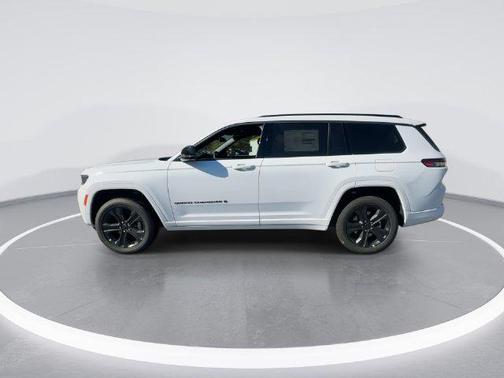 Bright White Clearcoat 2027 Jeep Grand Cherokee L Limited