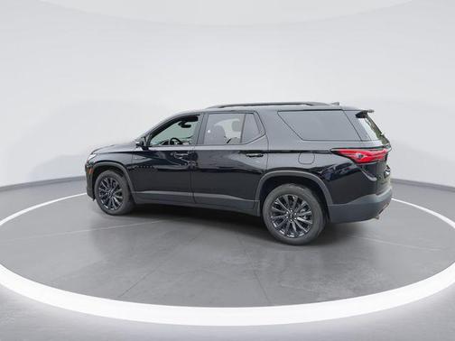 Mosaic Black Metallic 2023 Chevrolet Traverse RS