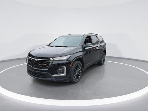 Mosaic Black Metallic 2023 Chevrolet Traverse RS