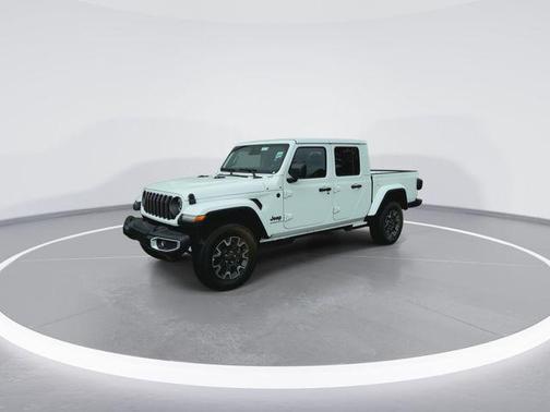 Bright White Clearcoat 2026 Jeep Gladiator Sahara 4x4