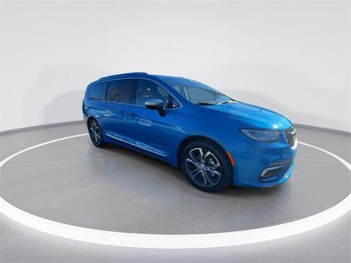 2026 Chrysler Pacifica L