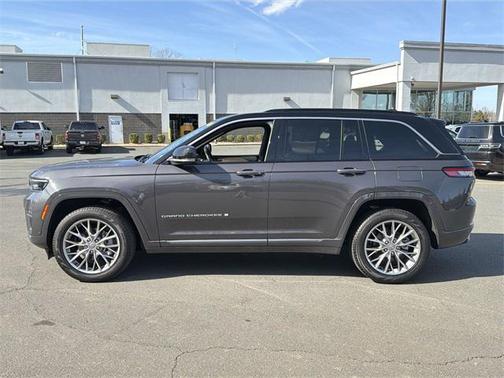 2025 Jeep Grand Cherokee Summit