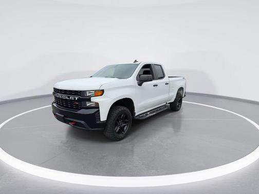 Summit White 2019 Chevrolet Silverado 1500 Custom Trail Boss