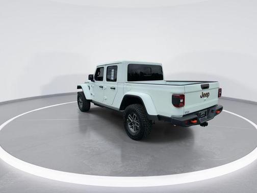 Bright White Clearcoat 2026 Jeep Gladiator Mojave 4x4