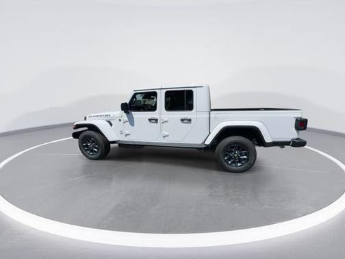 Bright White Clearcoat 2026 Jeep Gladiator 85th Anniversary Edition