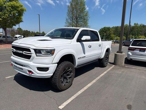 Bright White Clearcoat 2022 RAM 1500 Laramie