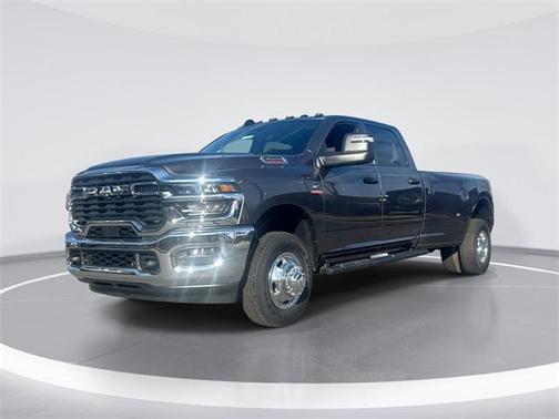 2026 RAM 3500 Tradesman Crew Cab 4x4 8' Box