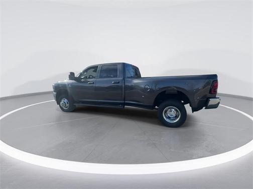 2026 RAM 3500 Tradesman Crew Cab 4x4 8' Box