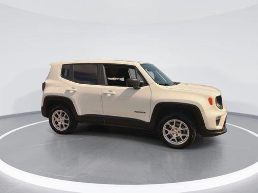 Alpine White Clearcoat 2023 Jeep Renegade Latitude