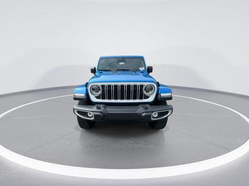 Hydro Blue Pearlcoat 2026 Jeep Gladiator Sahara 4x4