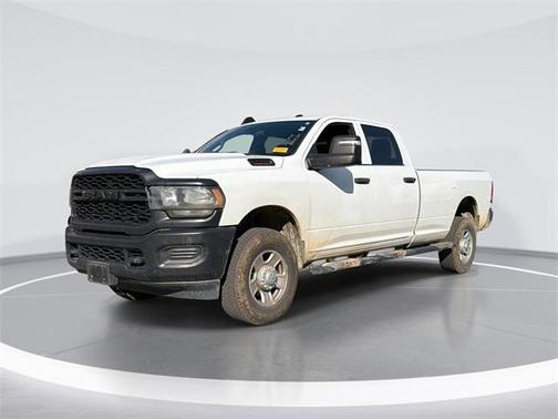 2023 RAM 2500 Tradesman Crew Cab 4x4 8' Box