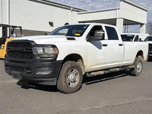 2023 RAM 2500 Tradesman Crew Cab 4x4 8' Box