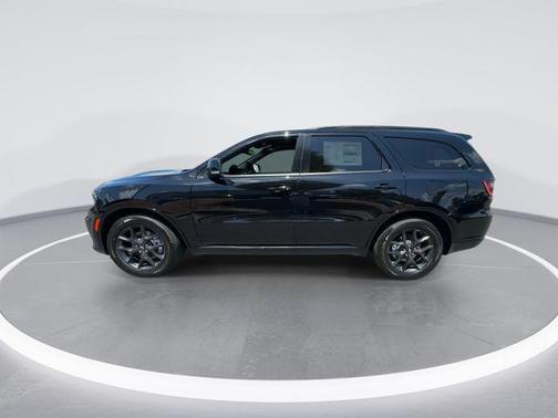 DB Black Crystal Clearcoat 2026 Dodge Durango GT Plus