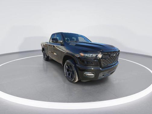 Diamond Black Crystal Pearlcoat 2026 RAM 1500 Big Horn/Lone Star