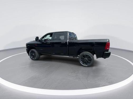 Diamond Black Crystal Pearlcoat 2026 RAM 2500 Big Horn Crew Cab 4x4 6'4' Box