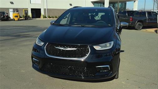 2026 Chrysler Pacifica L