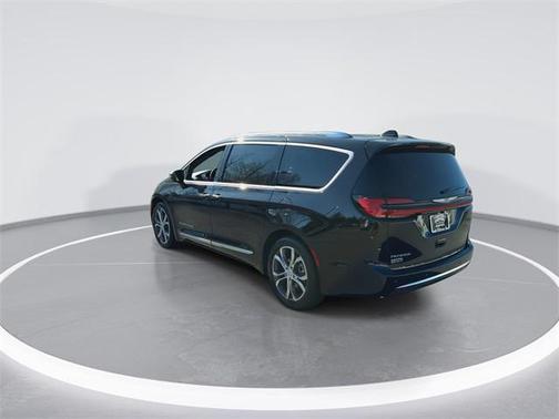 2026 Chrysler Pacifica L