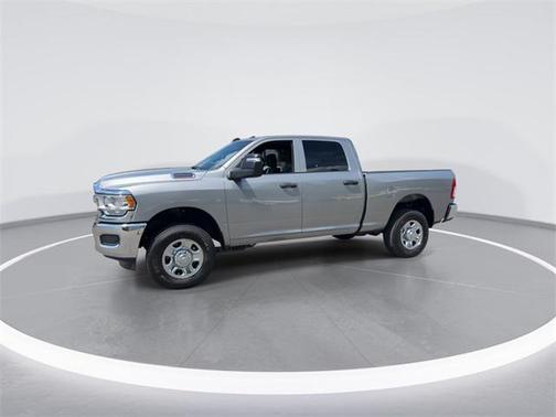 2024 RAM 2500 Tradesman Crew Cab 4x4 6'4' Box