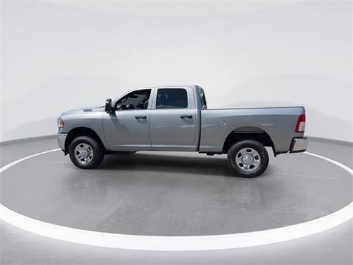 2024 RAM 2500 Tradesman Crew Cab 4x4 6'4' Box