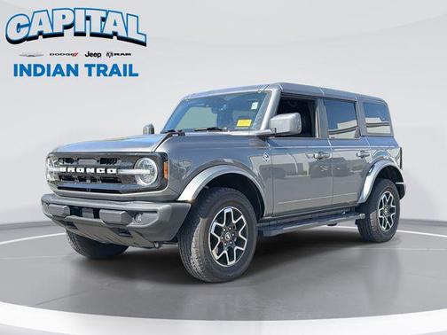 Carbonized Gray Metallic 2024 Ford Bronco Outer Banks
