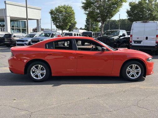 Go Mango 2023 Dodge Charger SXT