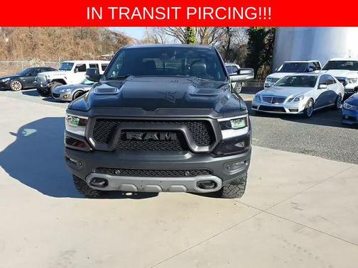 Diamond Black Crystal Pearlcoat 2020 RAM 1500 Rebel