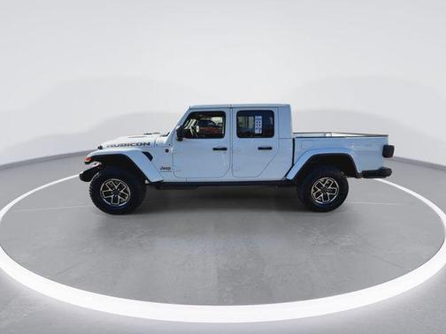Bright White Clearcoat 2026 Jeep Gladiator Rubicon