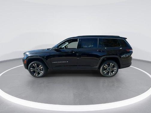High Gloss Black 2027 Jeep Grand Cherokee L Limited