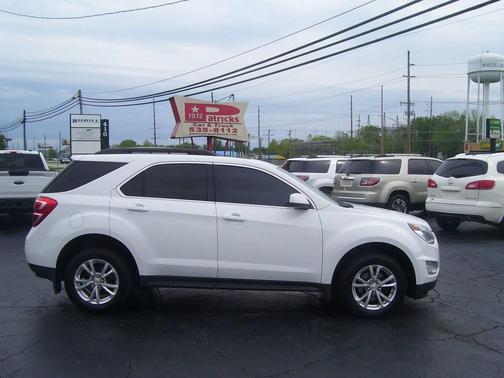 White 2017 Chevrolet Equinox 1LT