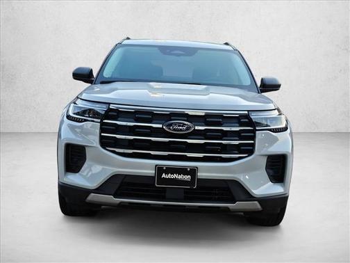 Space White Metallic 2026 Ford Explorer Active