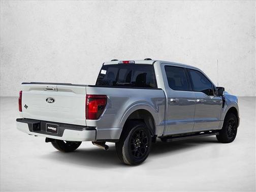 Avalanche 2026 Ford F-150 XLT
