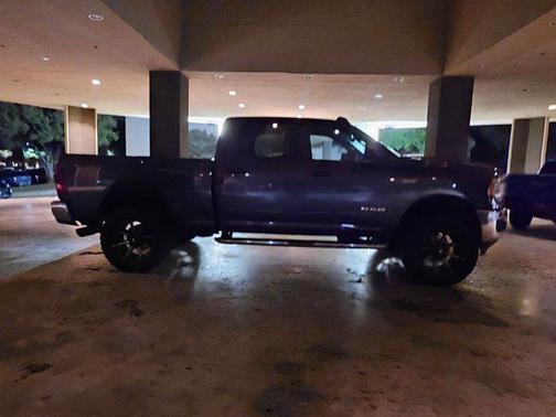 2022 RAM 2500 Tradesman Crew Cab 4x4 6'4' Box